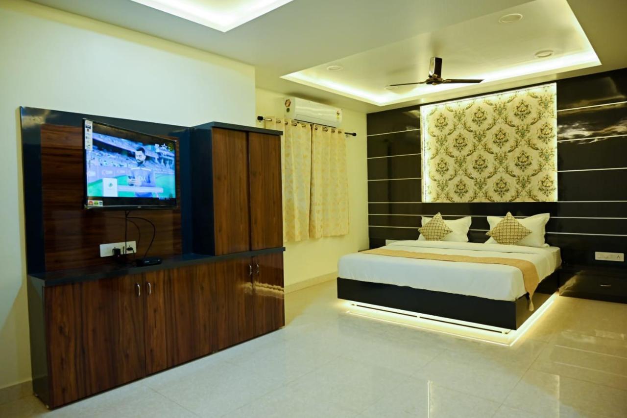 Hotel Golden Bliss Бхопал Экстерьер фото