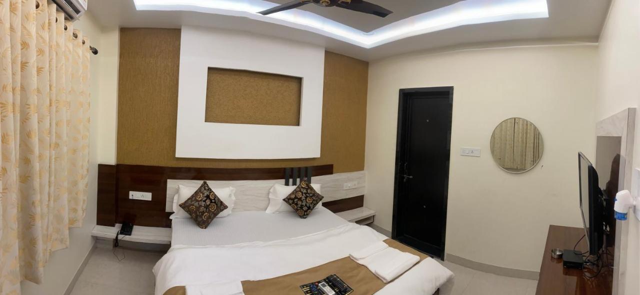 Hotel Golden Bliss Бхопал Экстерьер фото