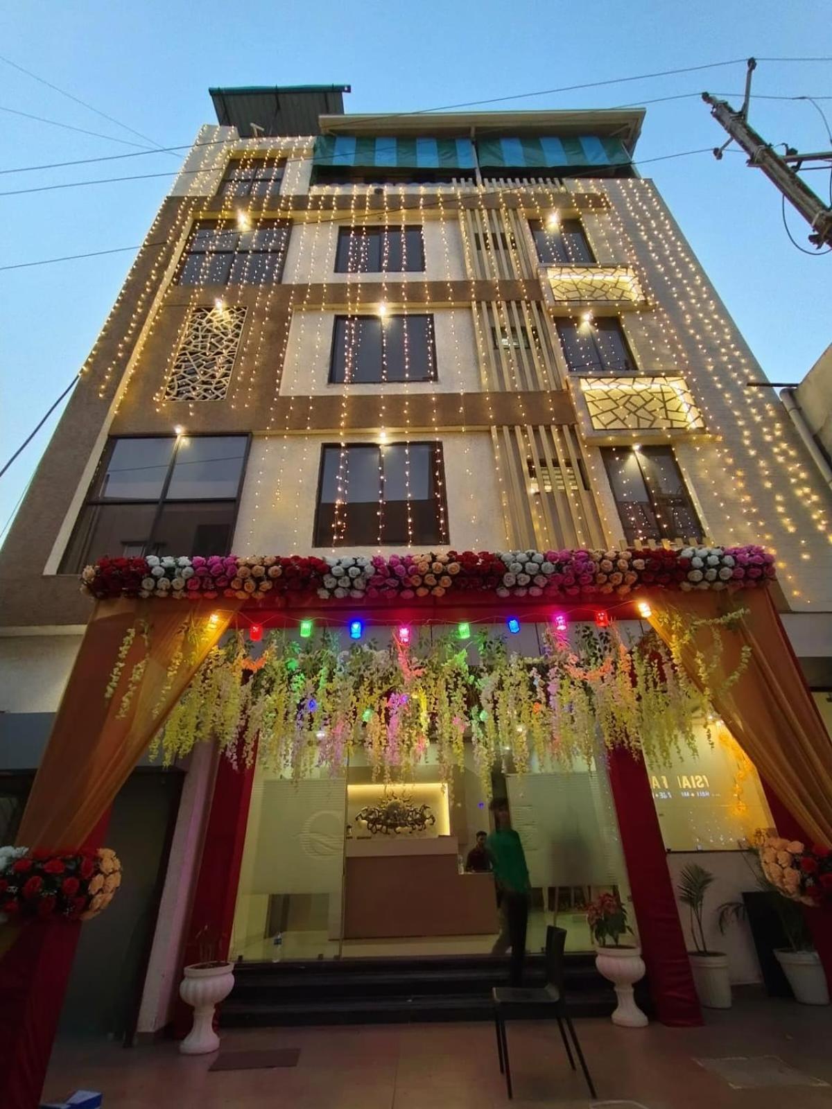 Hotel Golden Bliss Бхопал Экстерьер фото